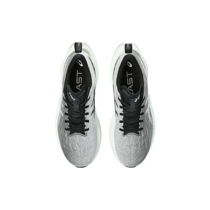 Superblast „Black Lilac Hint“
